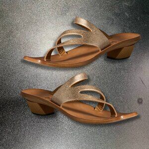 Cydwoq Cupertino Leather Sandals Metallic Champagne Color For Women